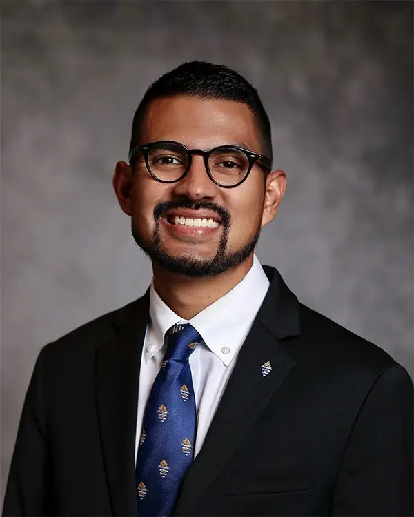 Oswaldo Franco headshot