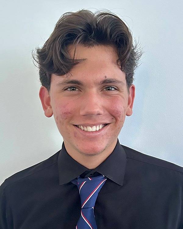 Mateo Piwowarczyk headshot